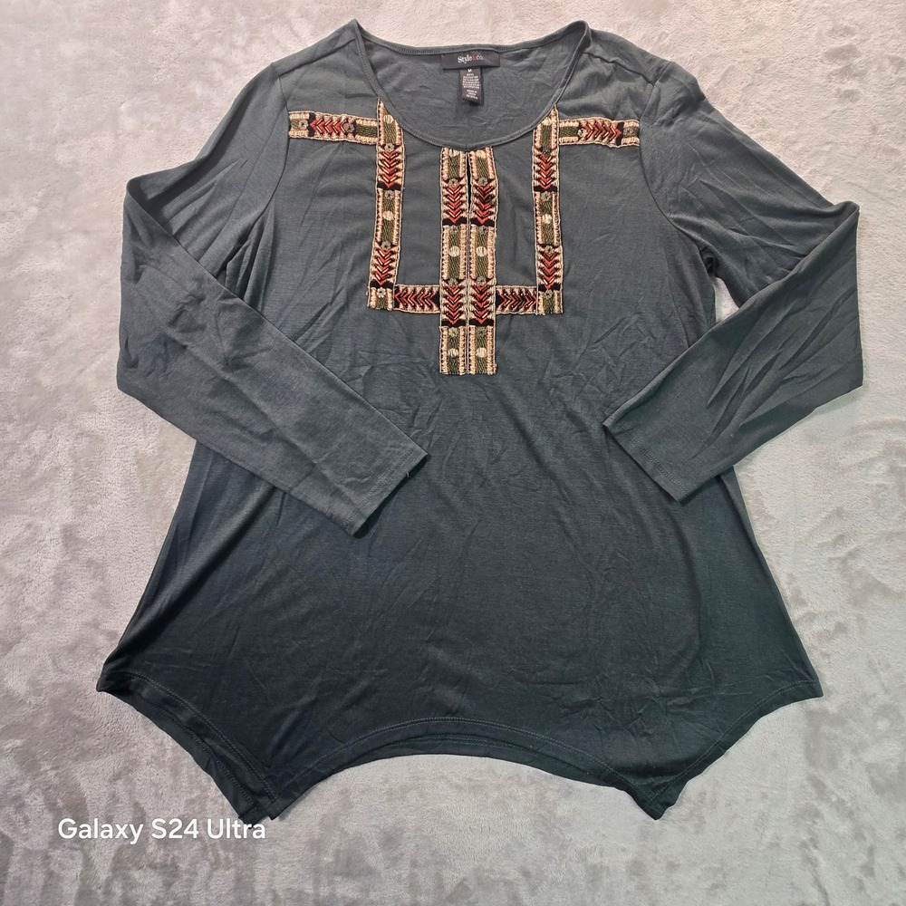 Style & Co Womens Gray Embroidered Bib Sharkbite Hem Long Sleeve Tunic Top M